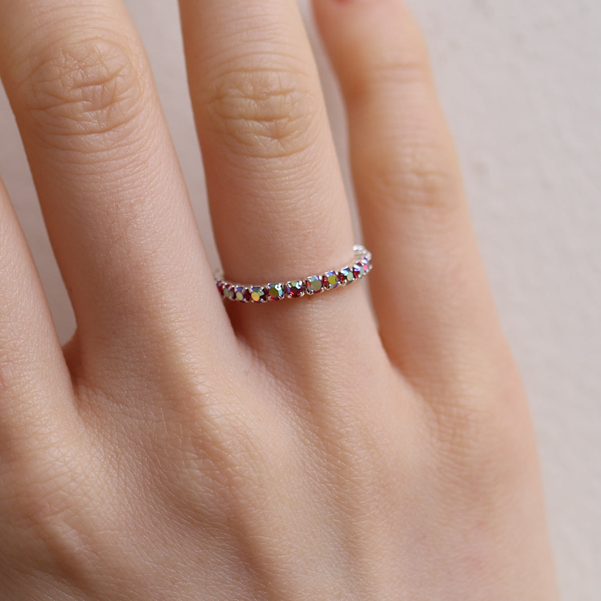 Stretchable tennis chain ring