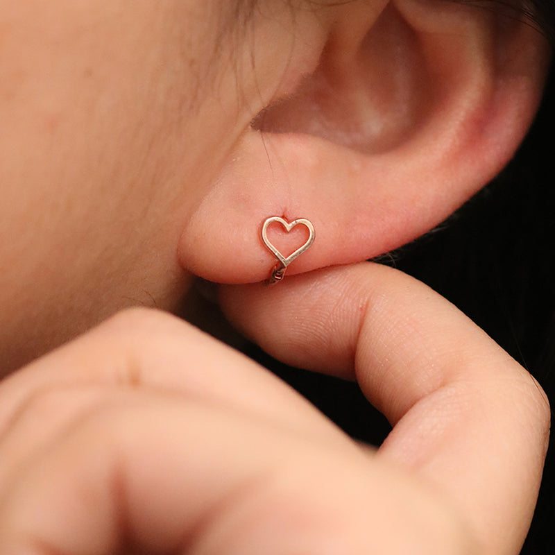 Line Heart Huggie Earring