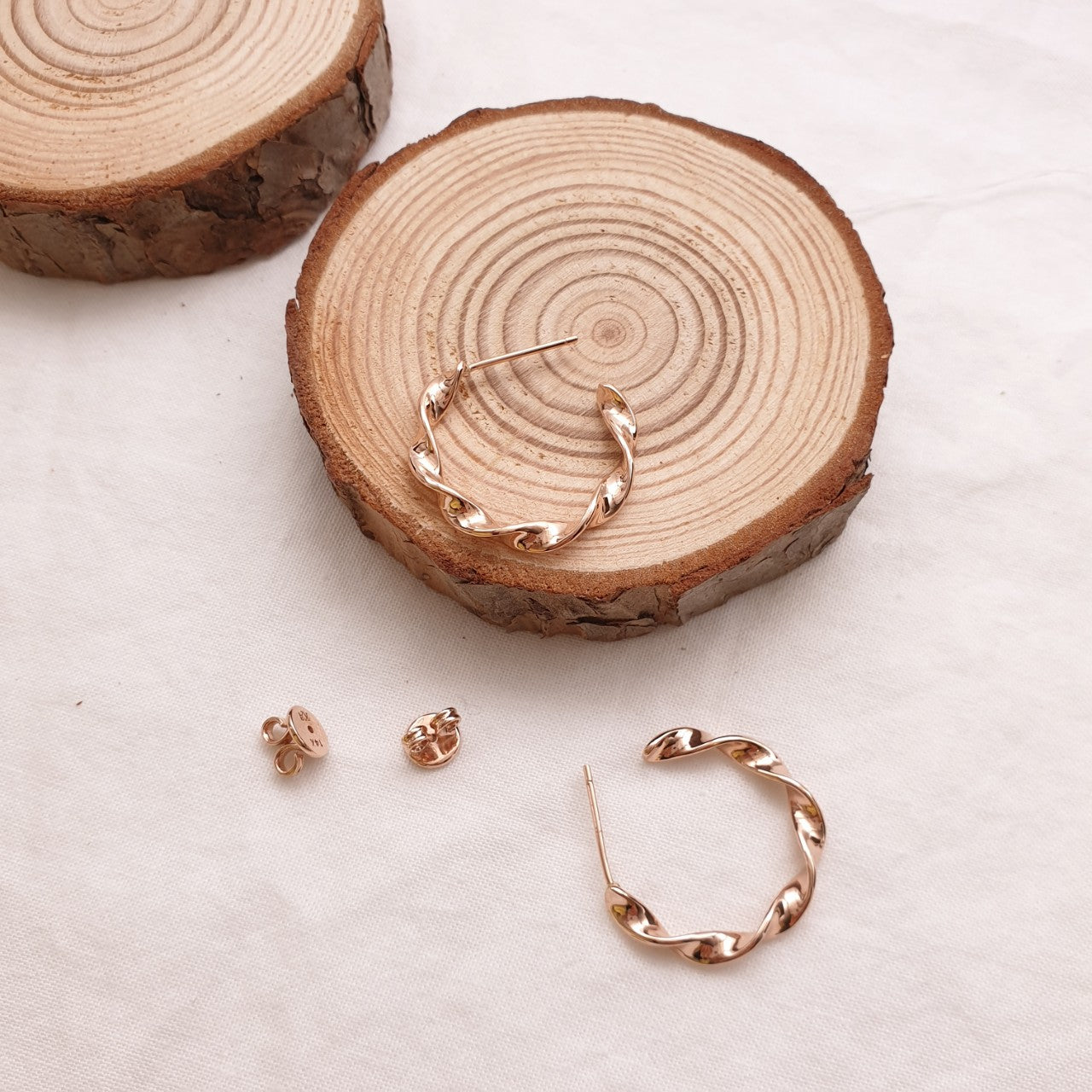 Twisted circle earrings