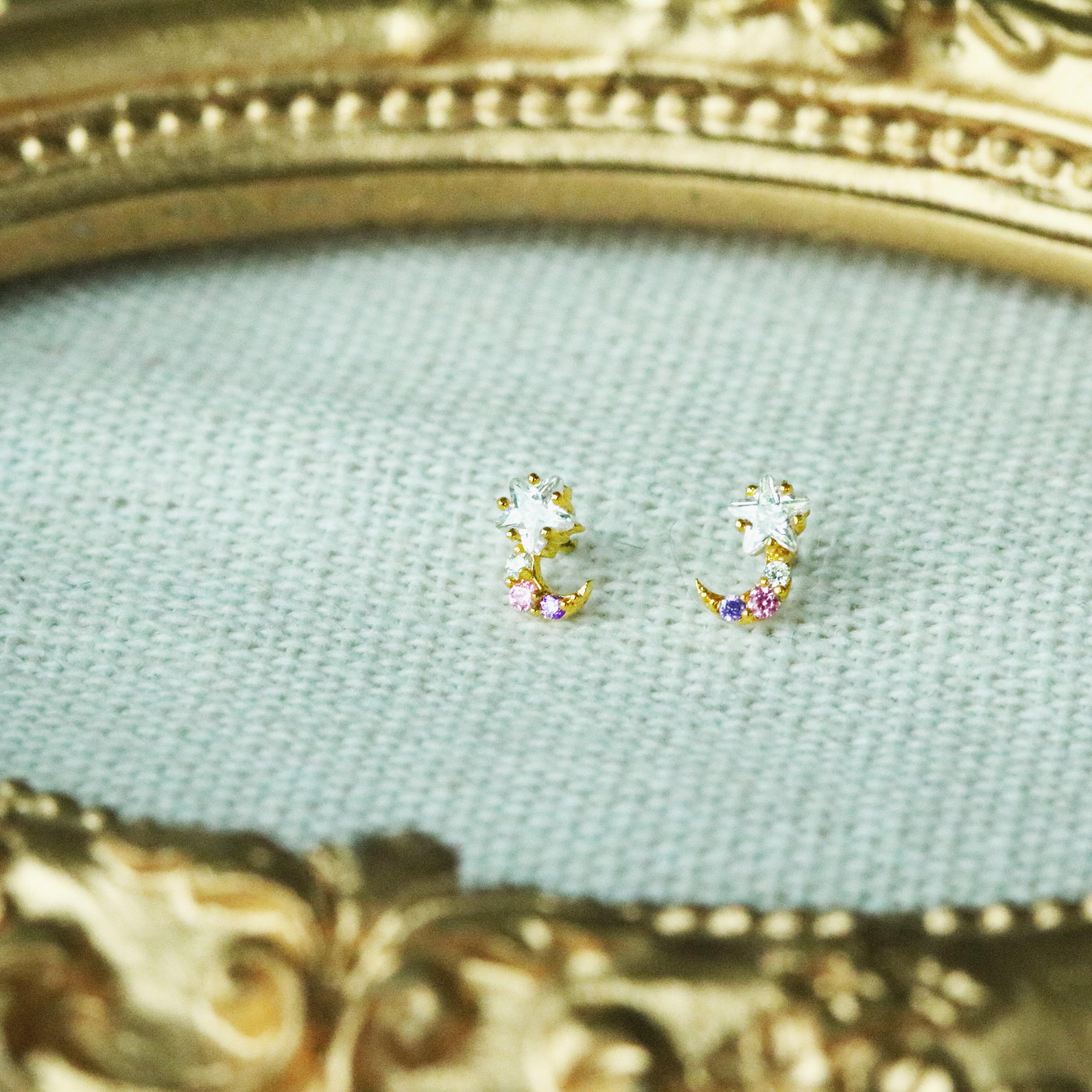 Tiny moon earrings - NABILONDON