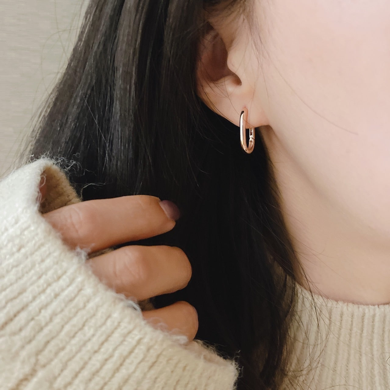 Bold one touch earrings