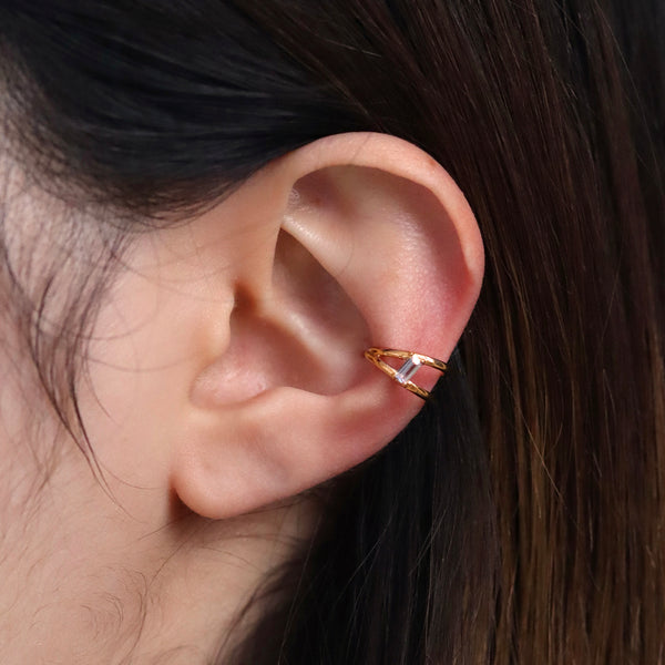 Single cubic ear cuff