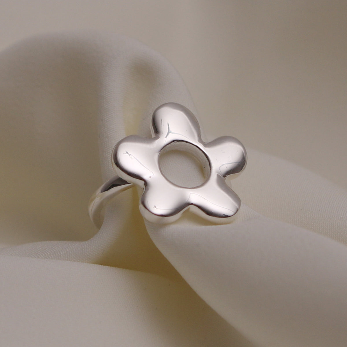 Daisy Adjustable Silver Ring