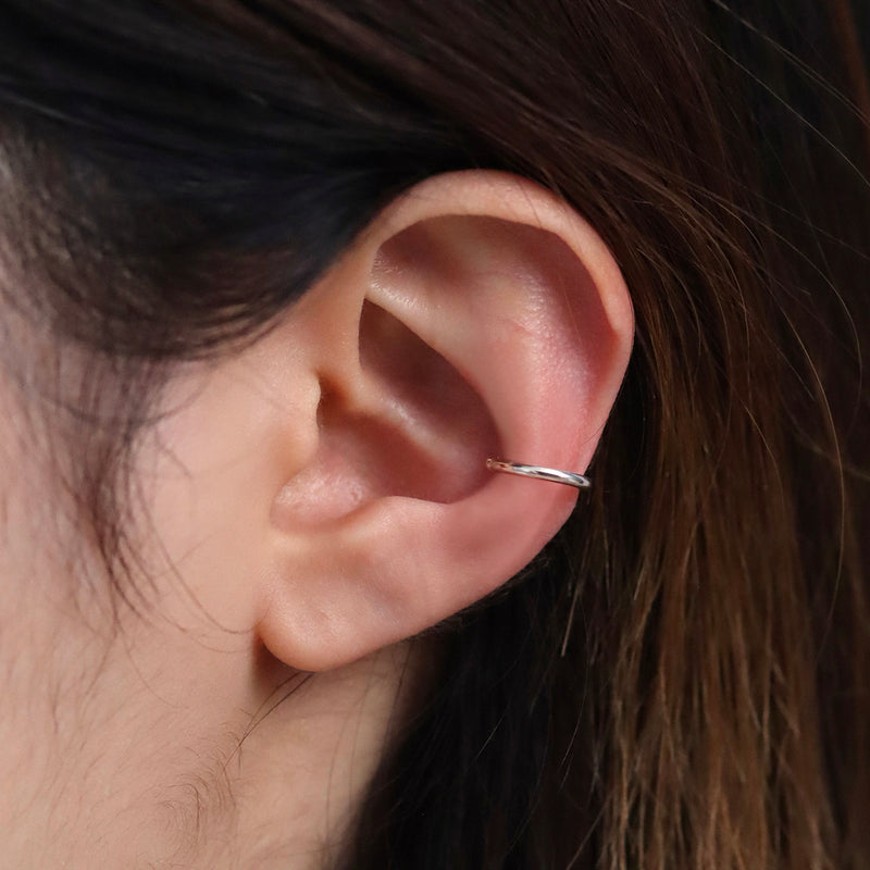 Simple line ear cuff