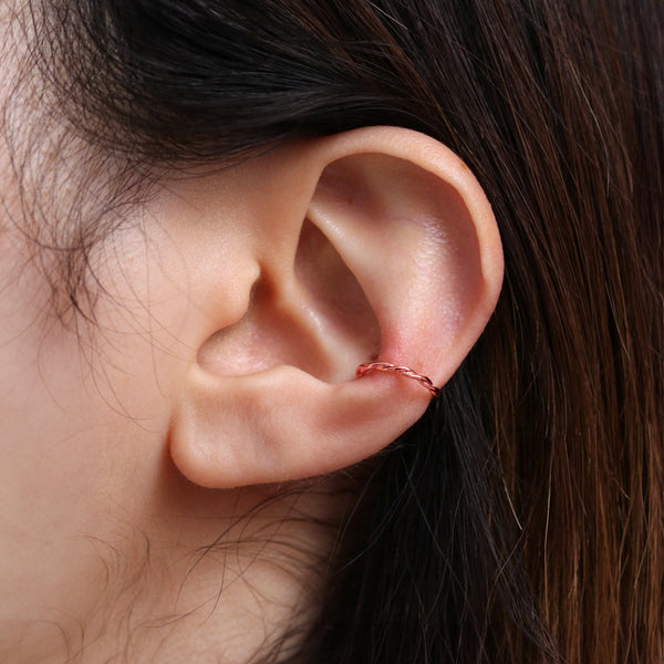 Simple ear cuff