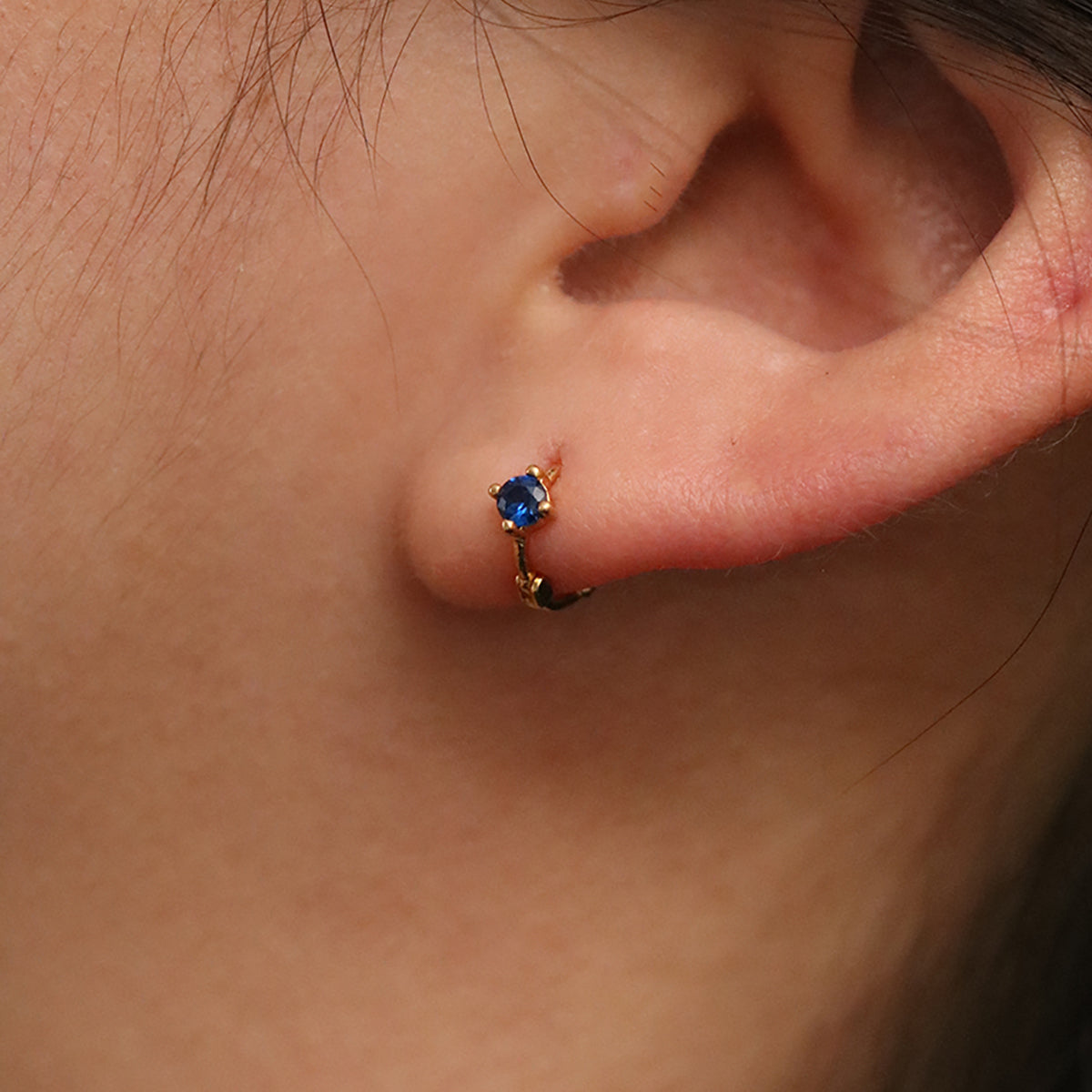 Single Lapis Lazuli Huggie Earring