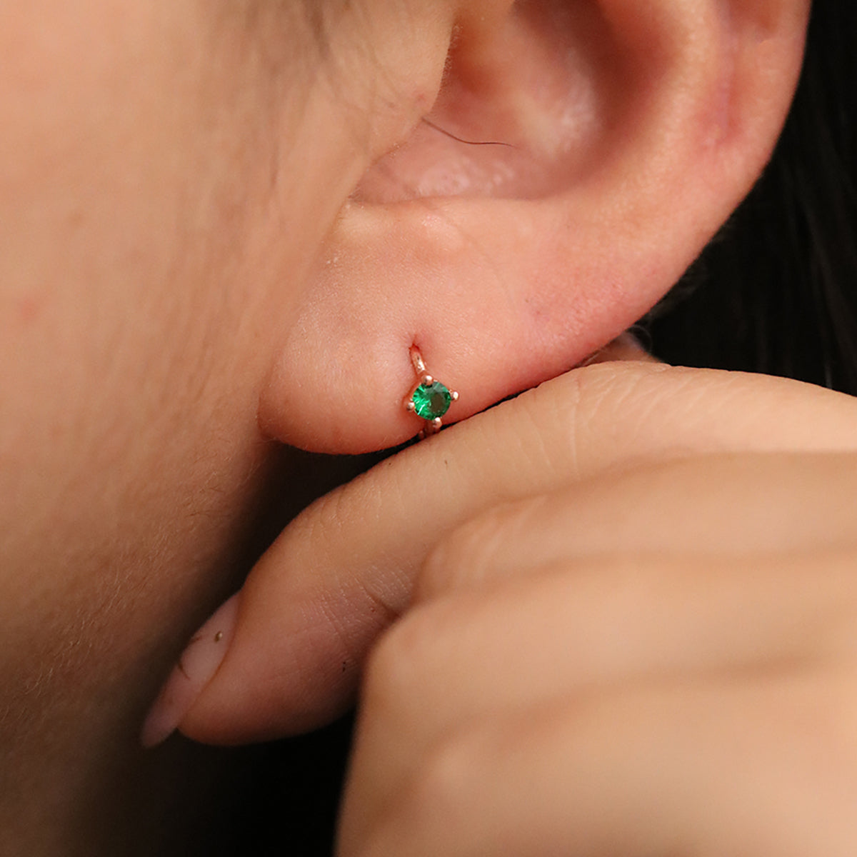 Single green onyx huggie earring