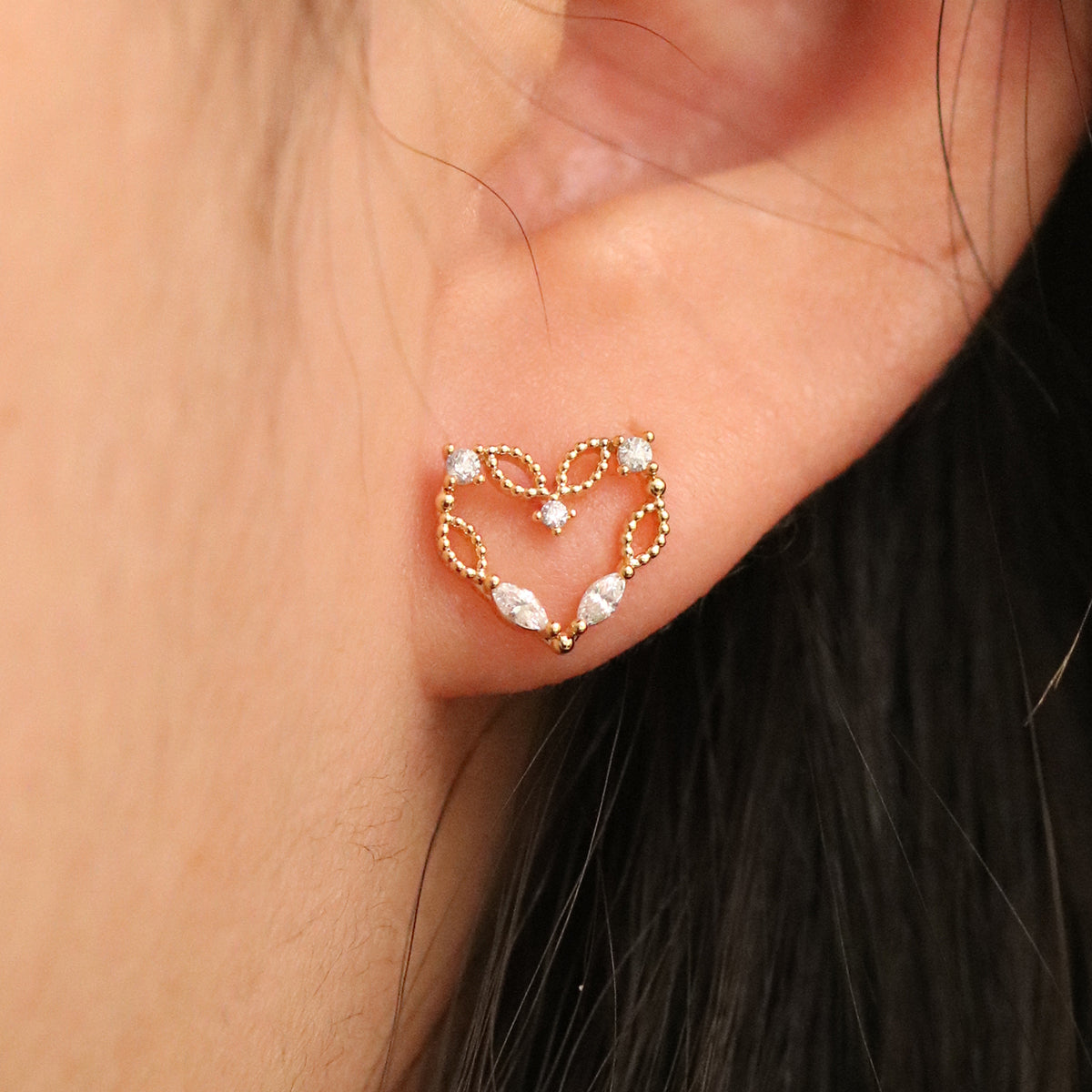 18K Real shops Gold Heart Earrings