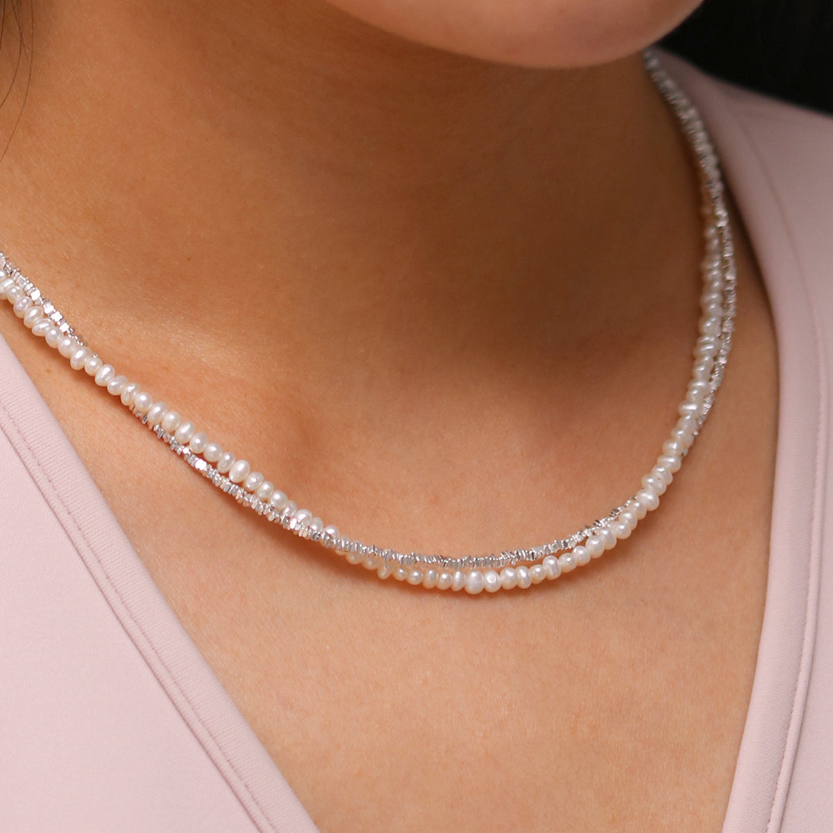 Pearl layered necklace