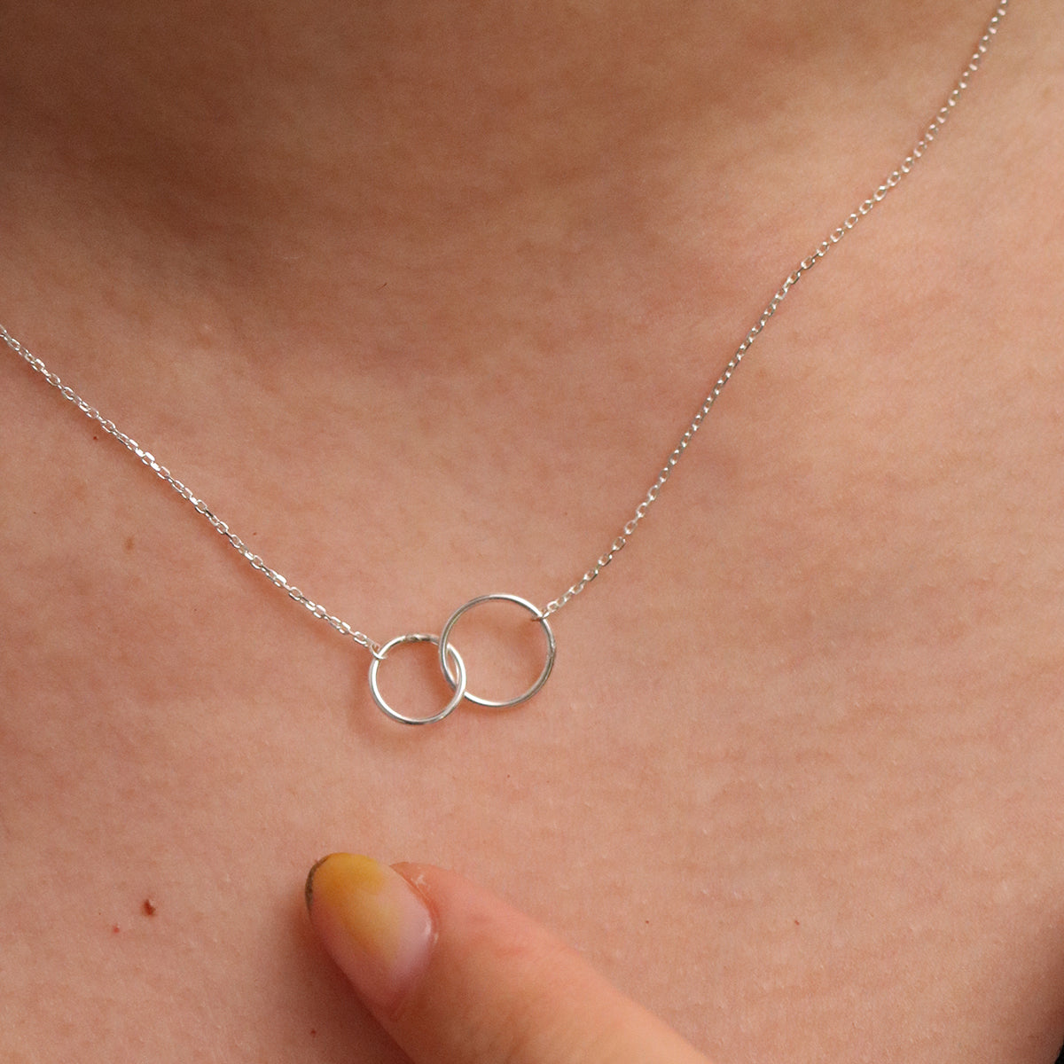 Double circles necklace