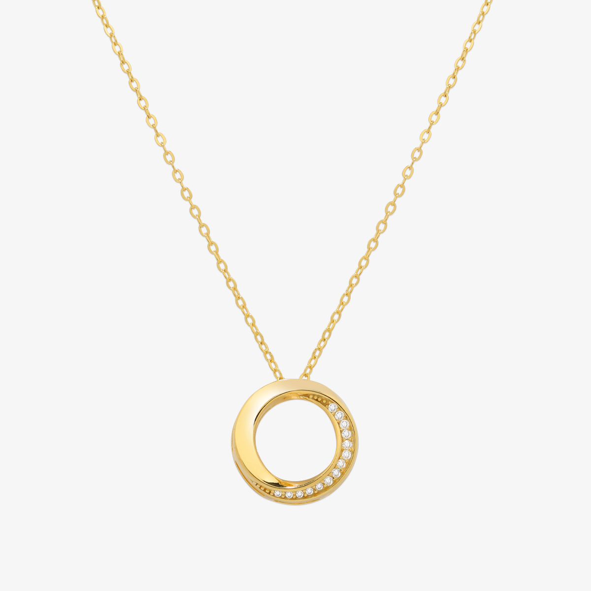 Circle cubic necklace