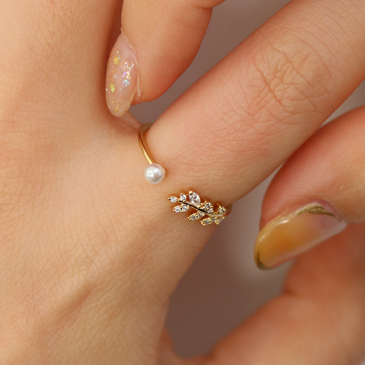 Pearl leaf ring