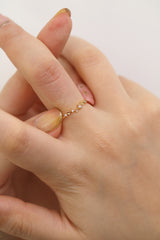 Rose quartz laurel ring