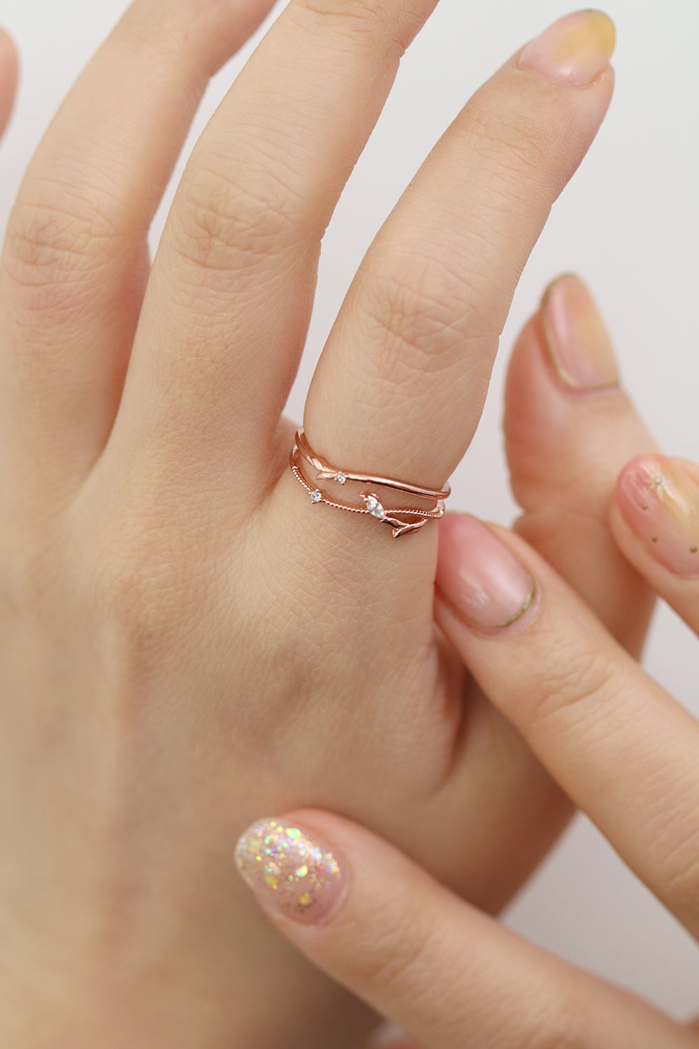 Double layered subtle vine ring