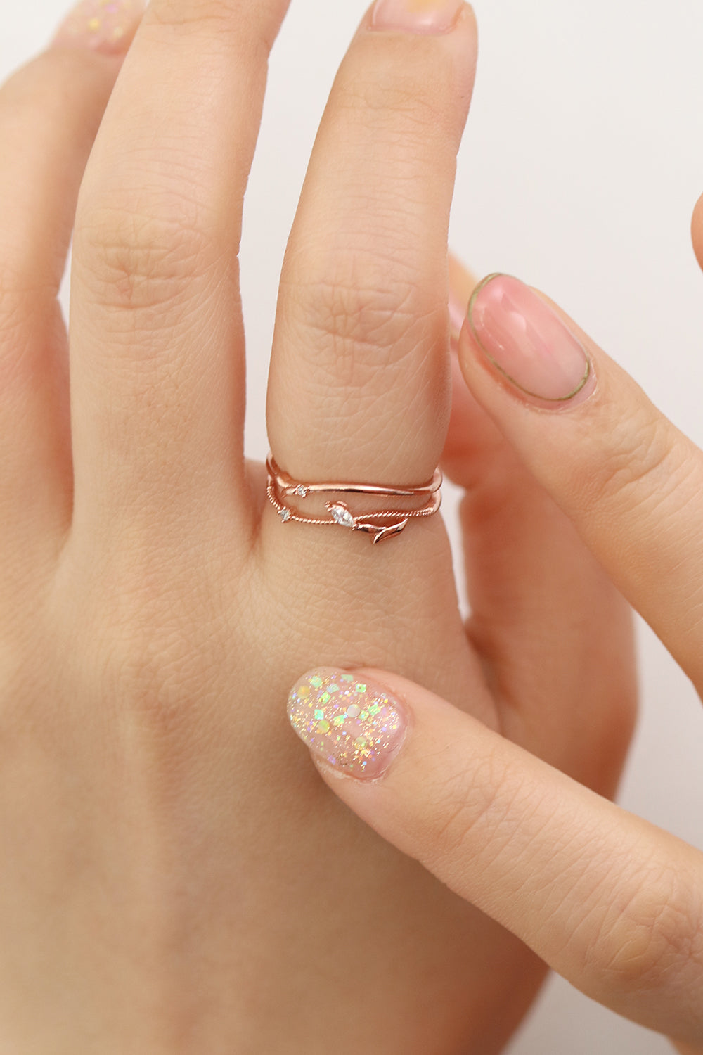 Double layered subtle vine ring