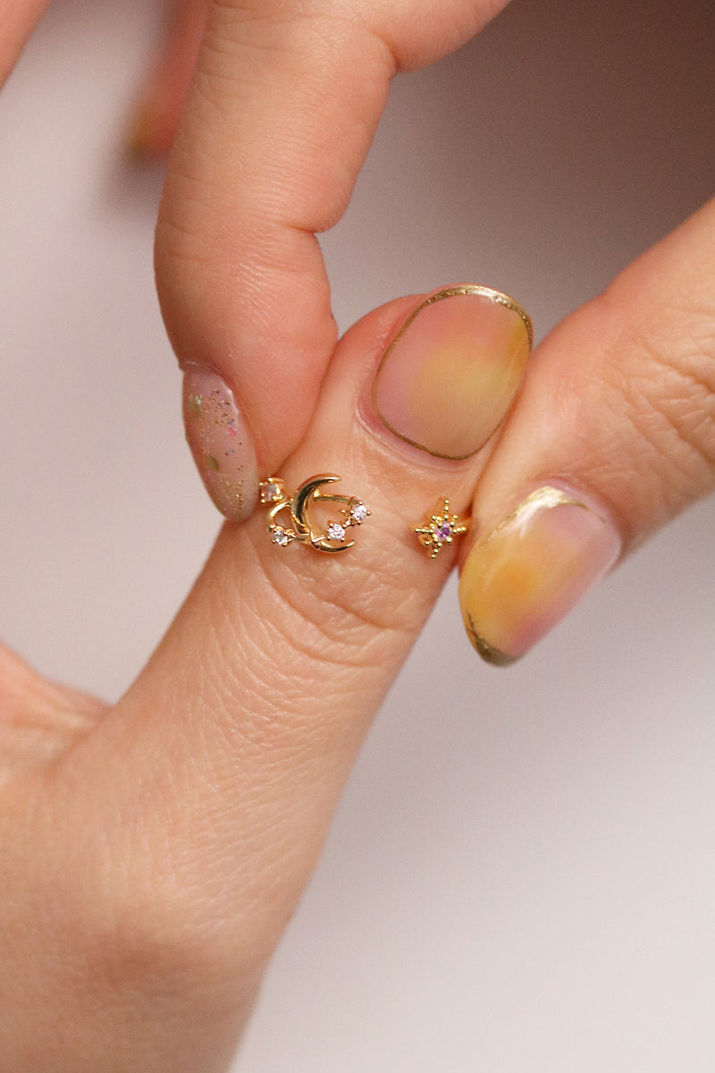 Orbit moon ring