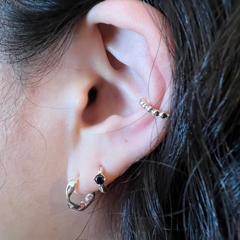 Dotted ear cuff
