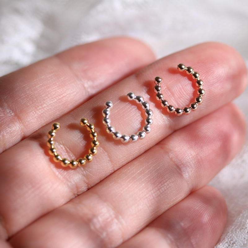 Dotted ear cuff