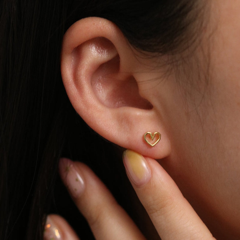 Angled heart stud earrings