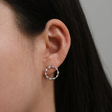Circle cubic twist earrings