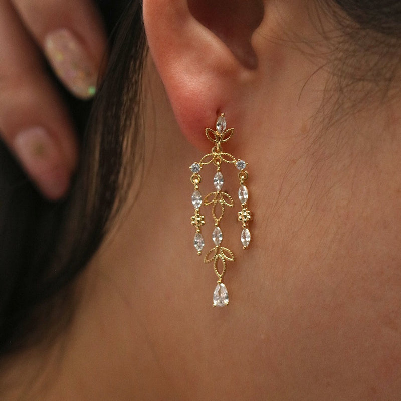Chandelier laurel dangle earrings
