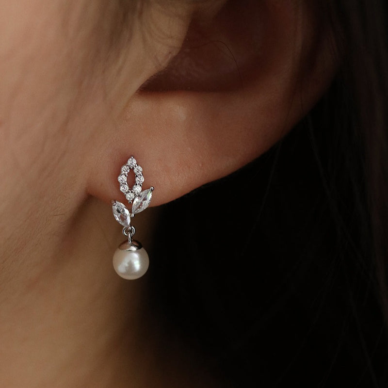 Laurel pearl drop earrings