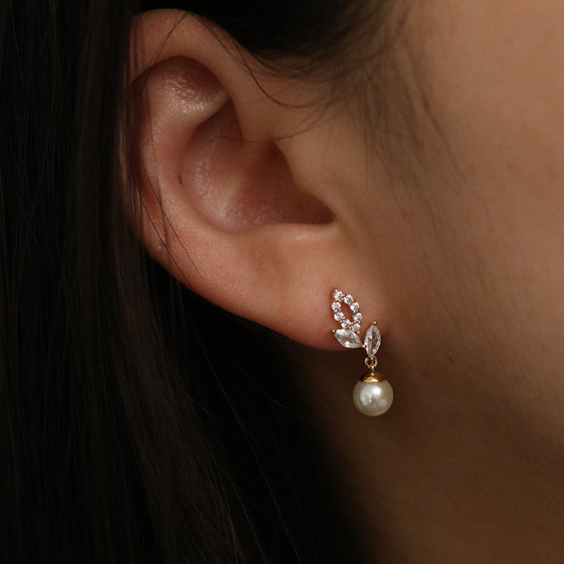 Laurel pearl drop earrings
