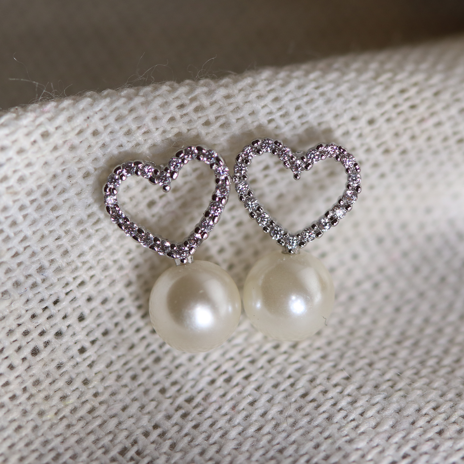 Heart pearl drop earrings