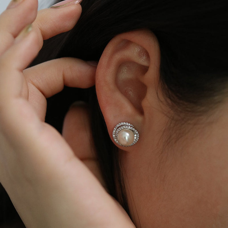 Pearl sparkle stud earrings