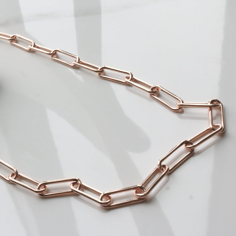 Square link necklace
