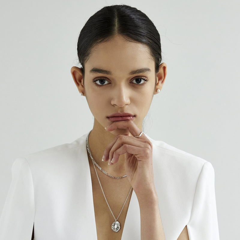 Oval palette necklace