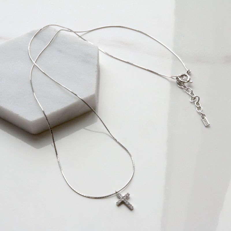 Cross pendant silk necklace - NABILONDON