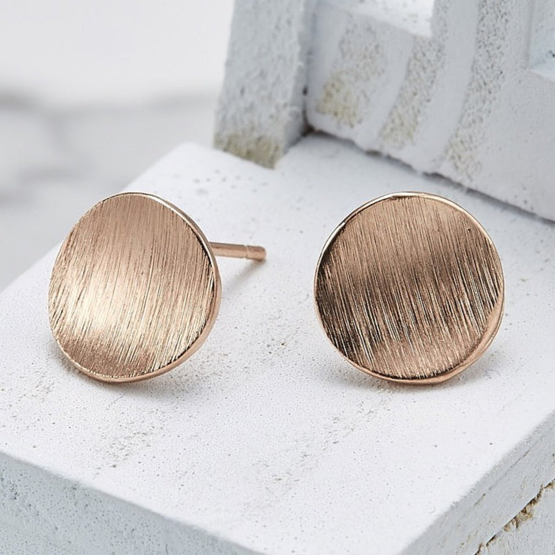 Curved circle earrings