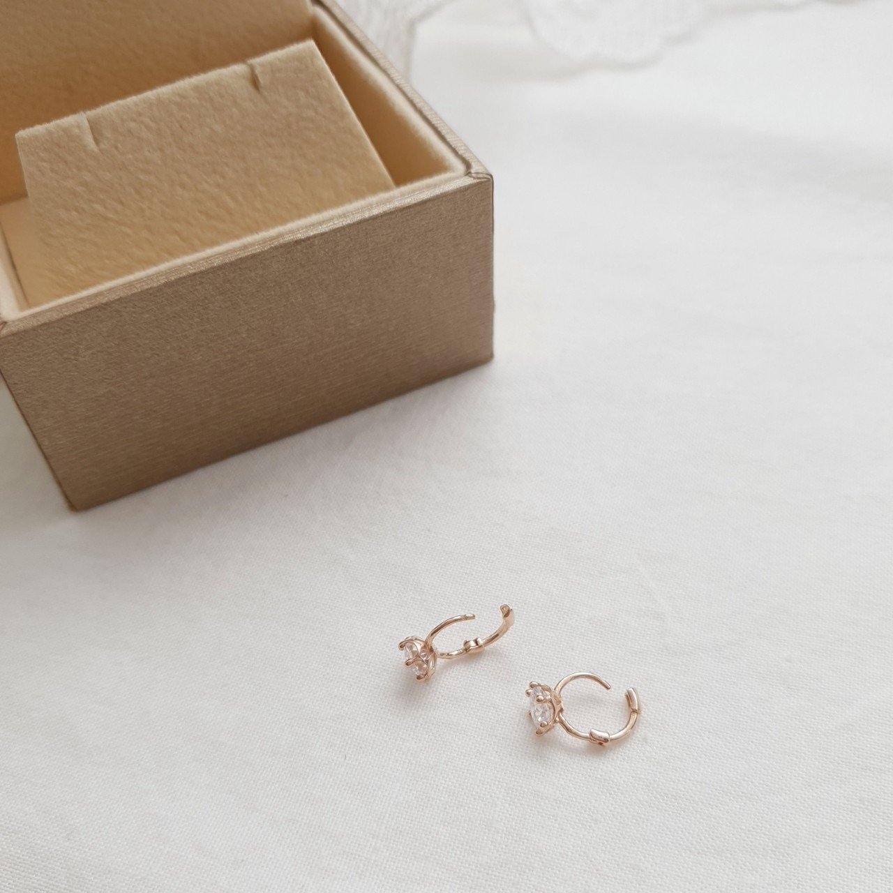 5mm cubic huggie - NABILONDON