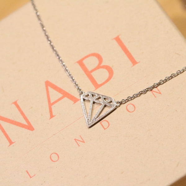 Line diamond necklace