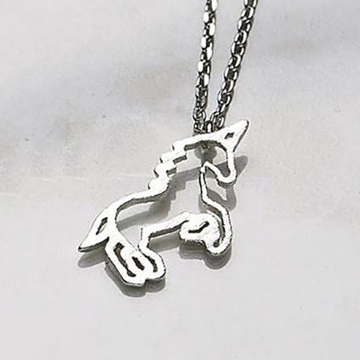 Line unicorn necklace